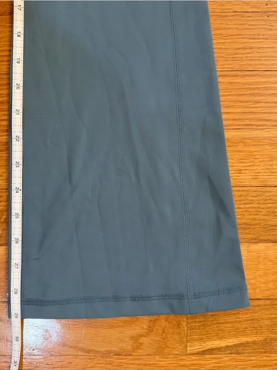 Fabletics High RIse 29" Flare Pants in Aqua (Blue/Green) - Size Small Pockets - Picture 3 of 9